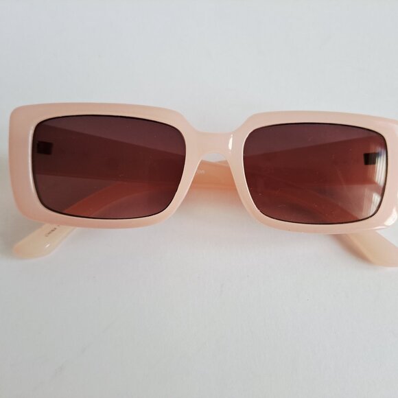 Lot of 10 Assorted Women Fashion Sunglasses